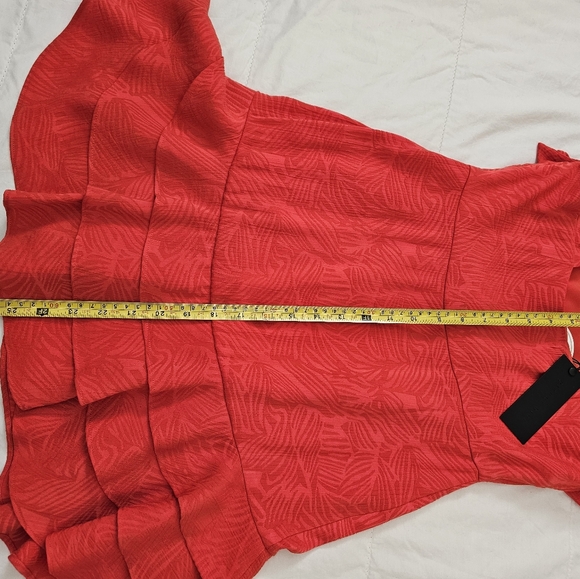 Gianni Bini Red Textured Tie Shoulder Dress Women Size 2 Tiered Ruffle NWT - Picture 8 of 13
